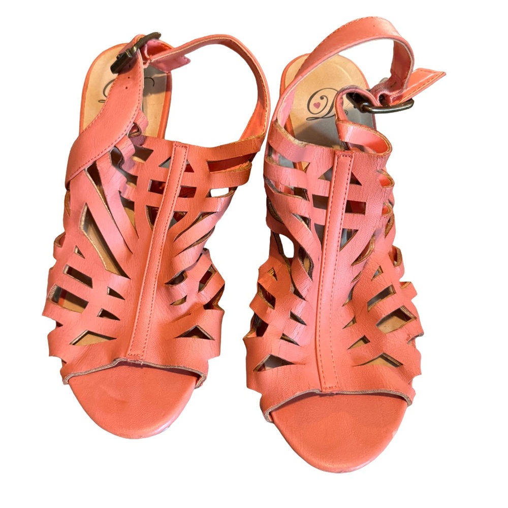 Heart in D brand coral, strappy heels, size 8